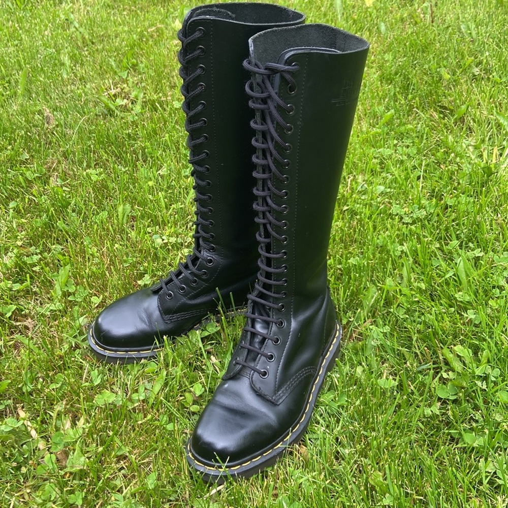 Dr. Martens Vintage 20-Eye 9663 Made in England Smooth Leather Boots Women's 7 - Picture 14 of 15